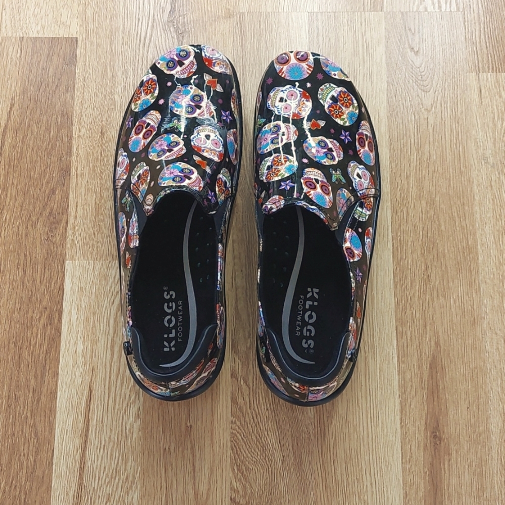 Klogs footwear "Moxy" - Sugar Skulls pattern, size 8.5